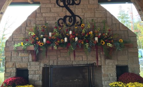 Petals, Flowers & Market