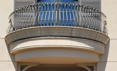 Yvonne's Natural Market Inc