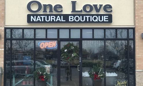 One Love Candle & Bath