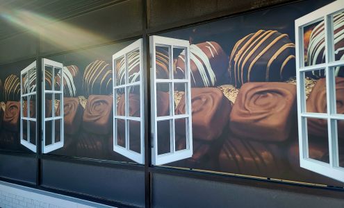 The Shameless Chocoholic