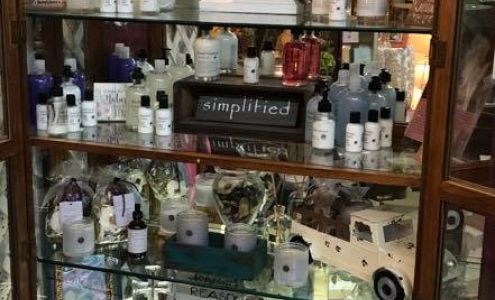 Crossroads Petals & Stems 325 N 4th St Suite A, Silsbee Texas 77656