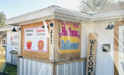 THE CANDY APPLE HOUSE