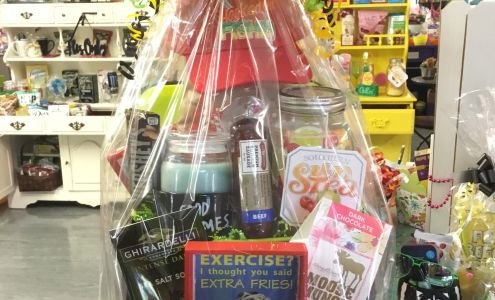 Gifted Baskets Balloons & Candy