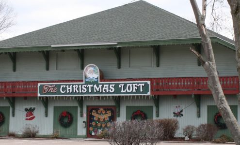 Country Christmas Loft