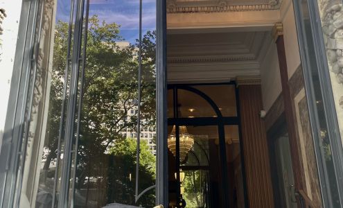 ROYCE' Chocolate at Bryant Park in New York City