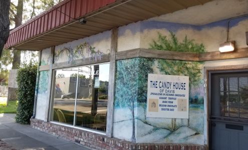 Candy House of Davis