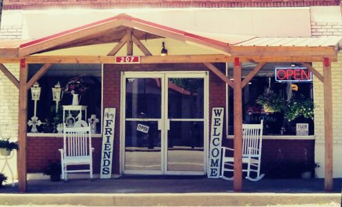 Raven's Flower & Gift Shop Dierks