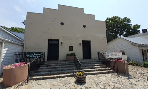 Phyllis' Antiques & Lamps