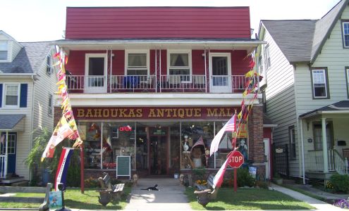 Bahoukas Antique Mall & Beer MuZeum