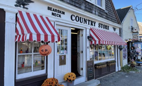 Bearskin Neck Country Store