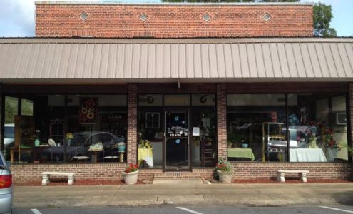 Moore's Flowers & Gifts