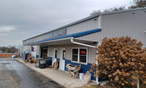 Riverside Market Blue Rapids