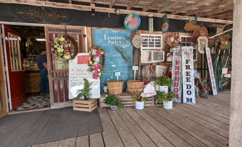 Dennison's Roadside Market Horse Cave