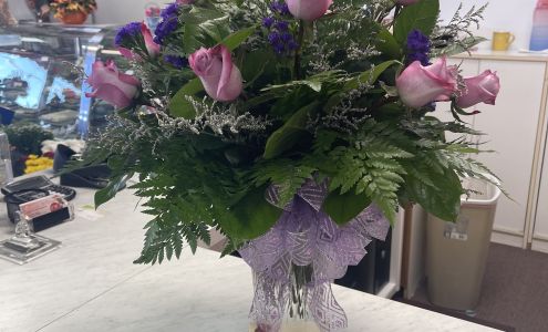 C & W's Flowers & Gifts