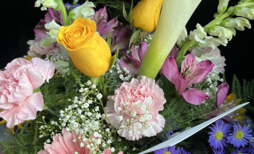 Godwin's Flowers 117 Central Blvd, Tallassee Alabama 36078