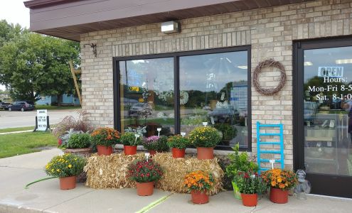 Twisted Vine Floral 405 S Grove St, Blue Earth Minnesota 56013