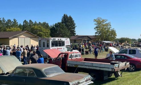Dakota Auctioneers-Larry Cando