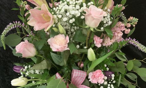 The Awesome Blossom 711 S, 711 Main St, Adin California 96006