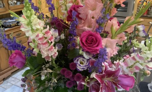 Four Seasons Florist King George 17165 Dahlgren Road, King George Virginia 22485
