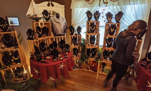 Monica's Chocolates Lubec