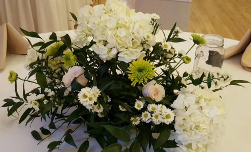 Woodbury's Flower Shop 321 N Clinton Ave, St Johns Michigan 48879