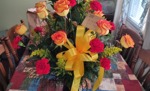 Peg's Flower Cottage 707 W Pearl St, Jerseyville Illinois 62052