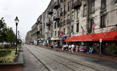 East Bay Inn - Historic Inns of Savannah