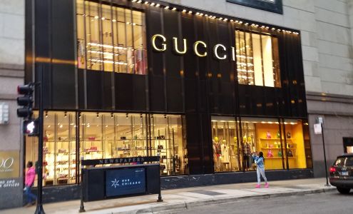 900 North Michigan Shops