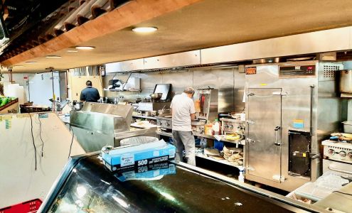 Lakeway Market & Deli