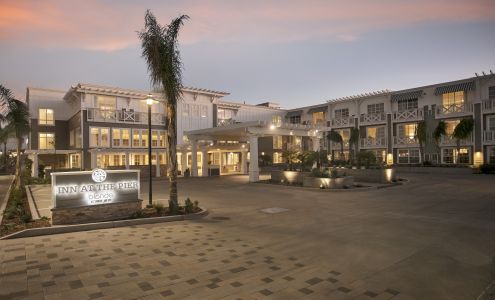 Inn at the Pier Pismo Beach, Curio Collection by Hilton