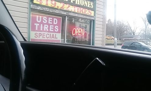 DISCOUNT TIRES & PHONES