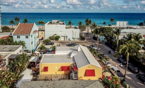 VILLA SINCLAIR Beach Suites and SPA