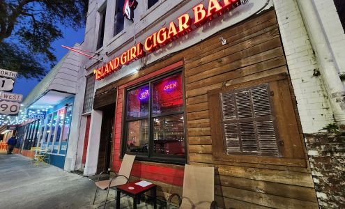Island Girl Cigar Bar (Downtown)