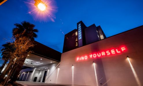 FOUND:RE Phoenix Hotel