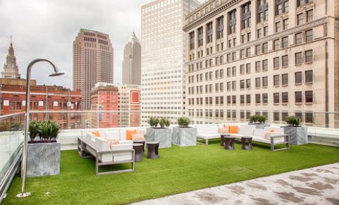 Metropolitan at the 9, Autograph Collection