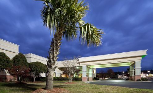 Holiday Inn Lumberton North - I-95, an IHG Hotel