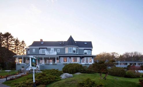 Cape Arundel Inn & Resort