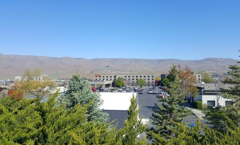 Hells Canyon Grand Hotel