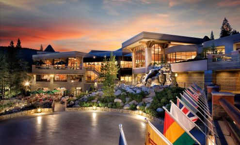 Everline Resort & Spa Lake Tahoe - Destination by Hyatt Olympic Valley