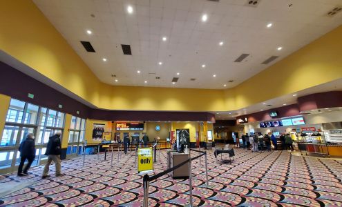 Cinemark Levis Commons 12