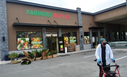 Longwood Farmers Market (Farmers Outlet)