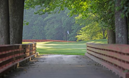 The Golf Club at South River
