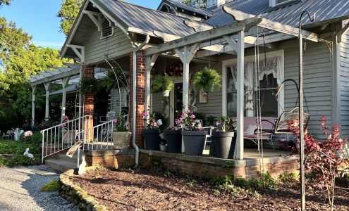 The Gray House Starr