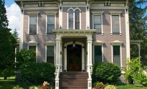 The Mansion of Saratoga Rock City Falls