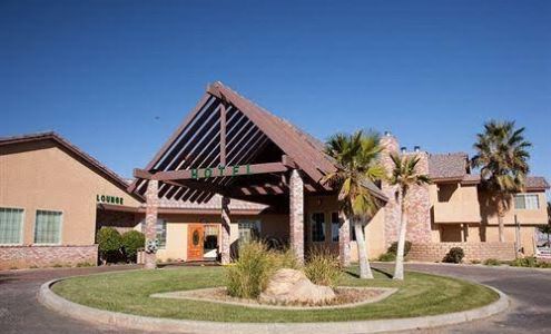 Mariah County Inn & Suites