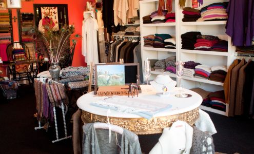 Alpaca Suri Annex Hingham