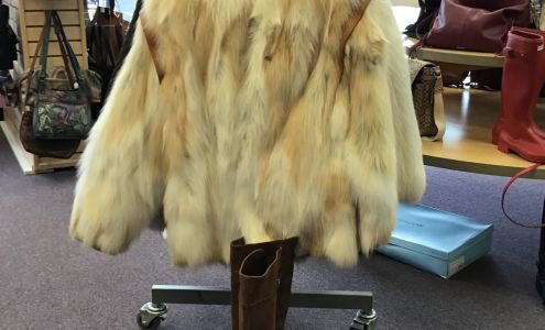 Crown Luxury Resale Cottleville