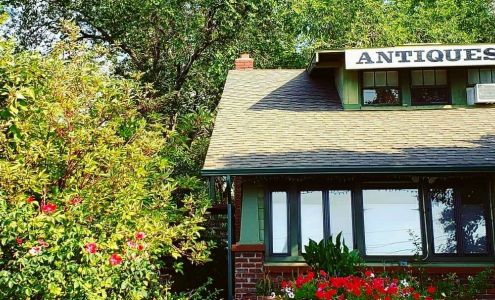 The Lucky Star at The Vassar House