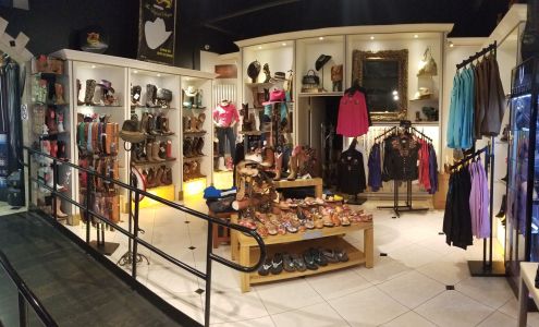 RR Western Wear Casa Del Sombrero