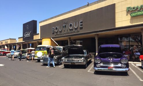 McHenry Village Shopping Center